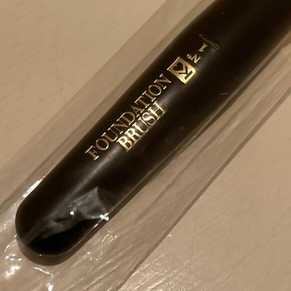 Belle Beauty Foundation Brush Number 1 Liquid Powder Cream New - Picture 2 of 6